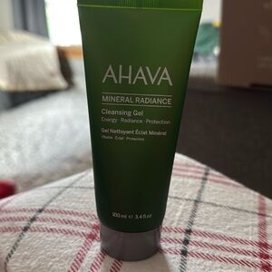 AHAVA Mineral Radiance Cleansing Gel
